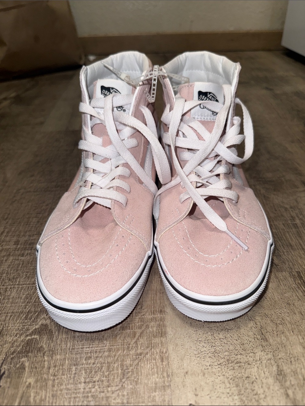 Vans juniors High-Top Suede Sneakers in Light Pink and White